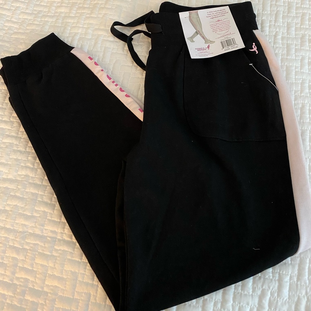 Earth Yoga Susan Komen Black Joggers Size L
